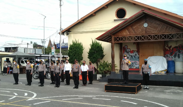 Polres Bukittinggi Gelar Apel Sosialisasi Perda Adaptasi Kebiasaan Baru