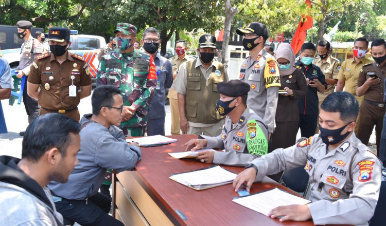 Forkopimda Lamongan Tegakkan Disiplin Protokol Kesehatan, Tidak Pakai Masker Terancam Denda Rp 50 Juta