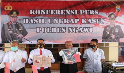 Polres Ngawi Berhasil Menangkap Tersangka Pengedar Uang Palsu Senilai 1 Miliar