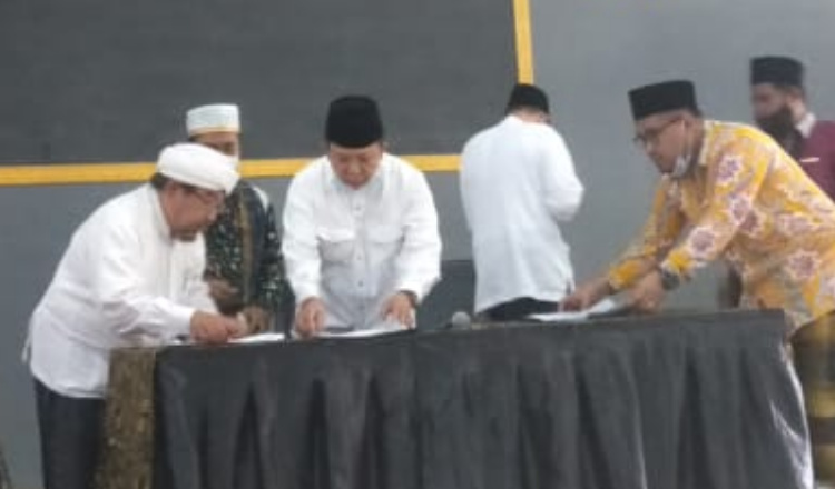 Didukung Masyaikh H.Hendy-Gus Firjaun Siap Sejahterakan Guru Pesantren