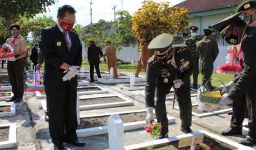 Peringati HUT TNI ke-75 Pj Bupati Trenggalek Berpesan Contohlah Perilaku Para Pejuang