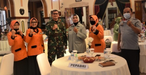 TNI Bersama KBT Wajib Bersinergi Untuk Menangani Penyebaran Covid-19