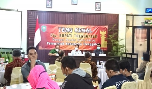 Temu Kenal Insan Pers, Pj Bupati Trenggalek Sampaikan Tugas Isi Kekosongan