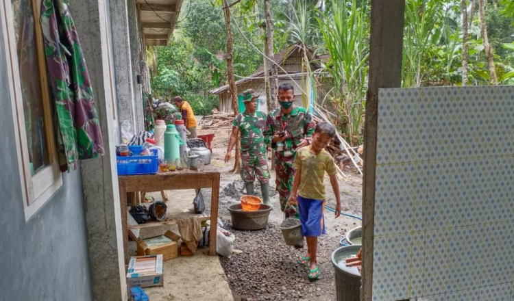 Si Bolang Sedayu Rajin Membantu Satgas TMMD 109 Purworejo.