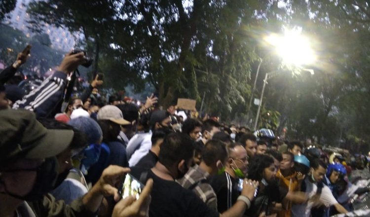 Bandel! Aksi Aliansi Aktivis Kota Medan Dibubarkan Paksa