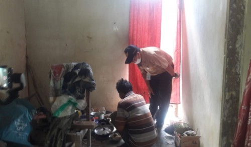 Tempati Rumah Tak Layak Huni, Warga Purworejo Ini Dikunjungi Camat Loano