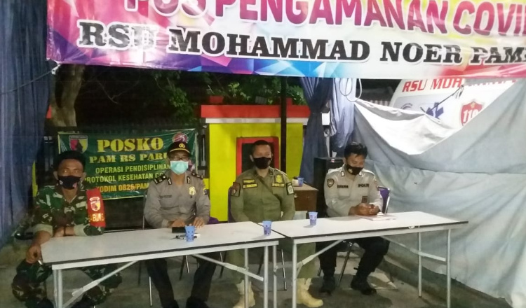 Cegah Pengambilan Paksa Jenazah Covid-19, Polres Pamekasan dan Tim Gabungan Jaga RSUD