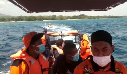 Mati Mesin Saat Kendarai Jet Sky di Perairan Banyuwangi, Dua Wisatawan Berhasil di Evakuasi