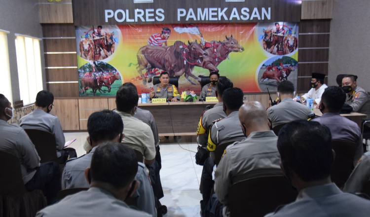 Kapolda Jatim Minta Personel Polres Pamekasan Tingkatkan Silaturahmi dengan Ulama 