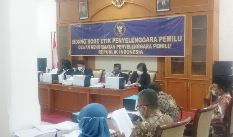 DKPP Tentukan Nasib KPU dan Bawaslu Surabaya Lewat Rapat Pleno