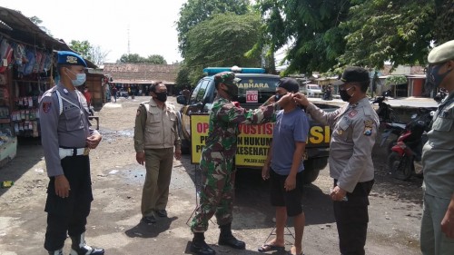 Tiga Pilar di Kecamatan Asembagus  Gelar Operasi Yustisi 