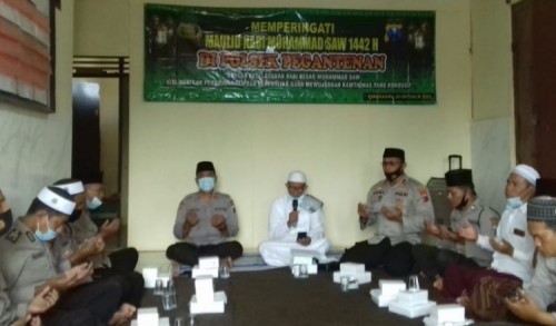 Polsek Pegantenan Pamekasan Peringati Maulid Nabi Muhammad SAW