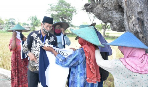 Sapa Petani Karangbinangun, KH. Abdul Rouf Komitmen Selesaikan Masalah Banjir