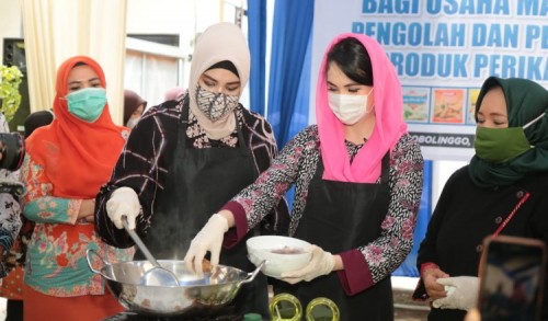 Tingkatkan Konsumsi Ikan, Arumi Bachsin Kampanye Gemarikan di Probolinggo