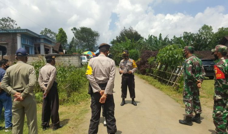 Satgas Covid-19 Trenggalek Bubarkan Hajatan Besar-besaran