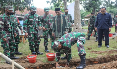 Peletakan Batu Pertama Mushola Ar Rahman di Lakukan Oleh Dandim 0708 Purworejo 
