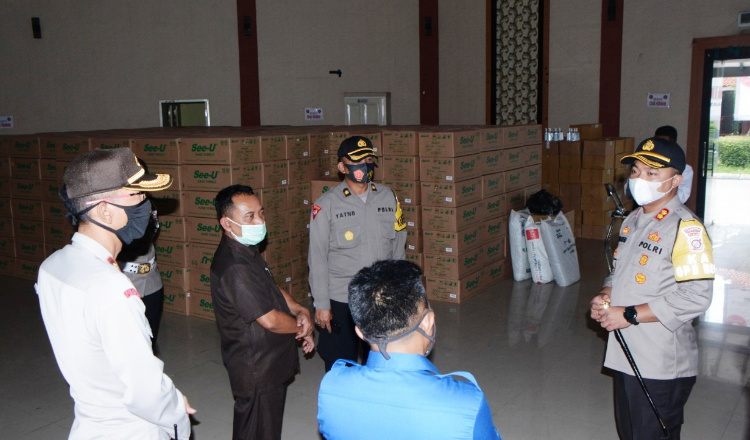 Cek Gudang Logistik KPU, Kapolres Situbondo Siapkan Personil Untuk Pengamanan