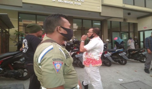 Gubernur Maluku Utara Masuk RS, Satpol-PP Lakukan Pengawalan Ketat di RS 
