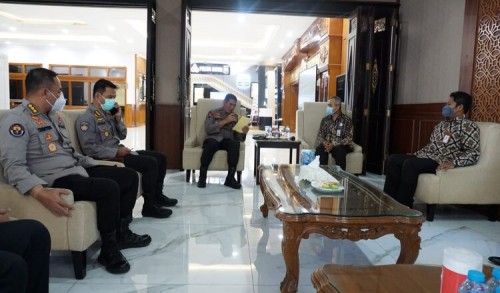 Wakapolda Jawa Timur Terima Audiensi dengan Pimpinan BNI Syariah Wilayah Timur