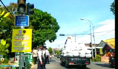 Rawan Kecelakaan, Simpang 4 Merakurak Tuban Dipasang Traffic Light