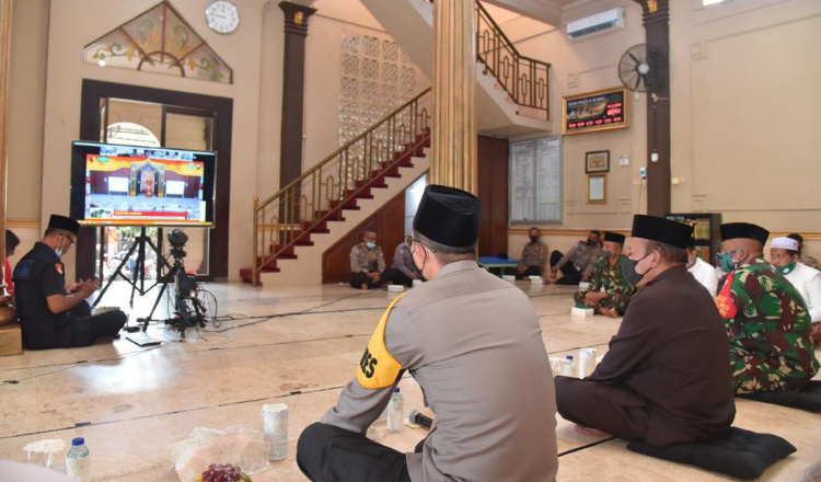 Wujudkan Pilkada Kondusif di Tengah Pandemi, Polres Lamongan Gelar Khotmil Qur'an Virtual 