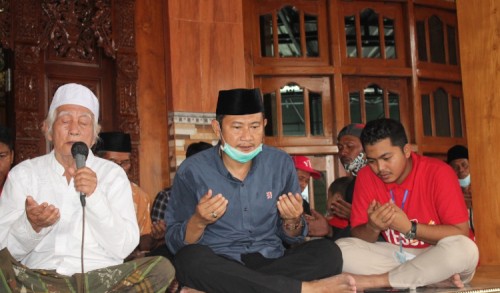 Didampingi KH. Abdul Jabar, Yuhronur Efendi Sapa Masyarakat di Kecamatan Turi