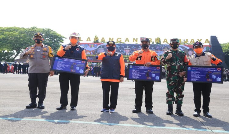 Darurat Bencana Hidrometeorologi dan Pengamanan Pilkada Serentak, Forkopimda Jawa Timur Gelar Apel Siaga