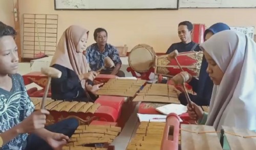 Gus Firjaun Ingin Pelaku Seni Tradisional diberi Perhatian