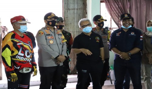 Pastikan Pilkada Lancar, Kapolres bersama Forkopimda Mojokerto Pantau Proses Pelipatan Kertas Suara