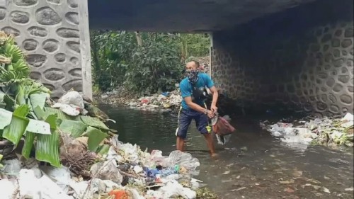 Sungai di Jember Penuh Sampah, H. Hendy: Pemerintah Kurang Peduli