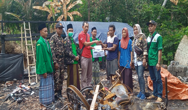 Ansor dan Banser Salurkan Bantuan untuk Korban Kebakaran di Purworejo