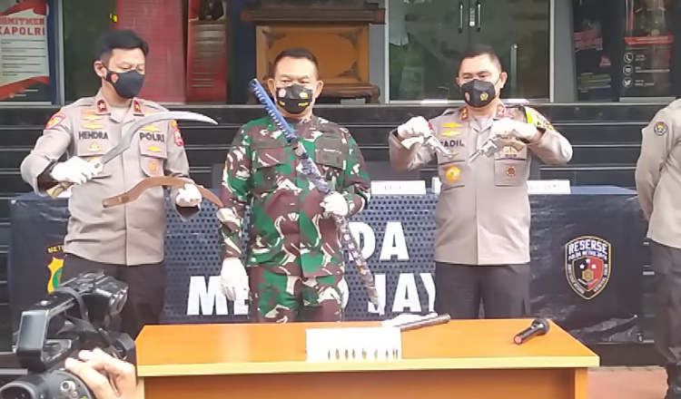 Saat Penyelidikan, Pengikut MRS Todongkan Senpi dan Sajam ke Anggota Polri di Tol Japek