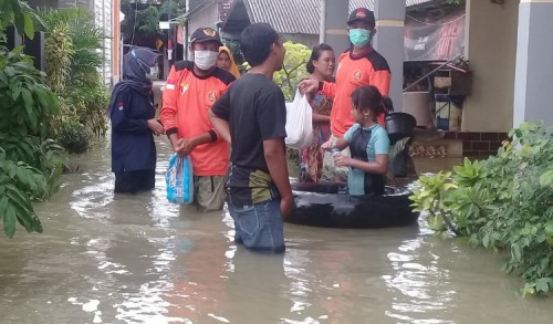 Muhammadiyah Gresik Ajak Elemen Masyarakat Bantu Warga Terdampak Banjir