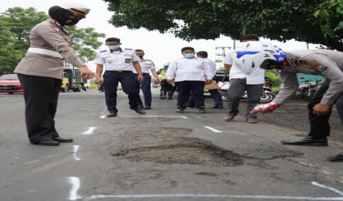 Jelang Nataru, Satlantas Polresta Mojokerto Cek Jalan Rawan Laka dan Macet