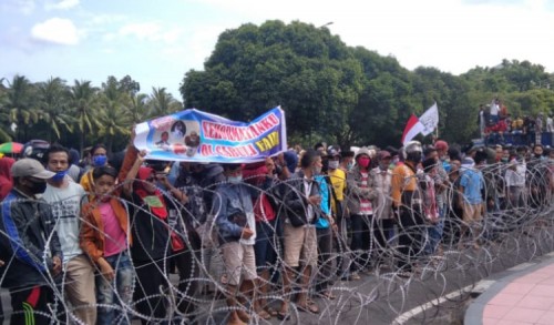 Dinilai 'Lecehkan' Ulama, Ribuan Massa Minta 5 Pejabat di Jember Dicopot