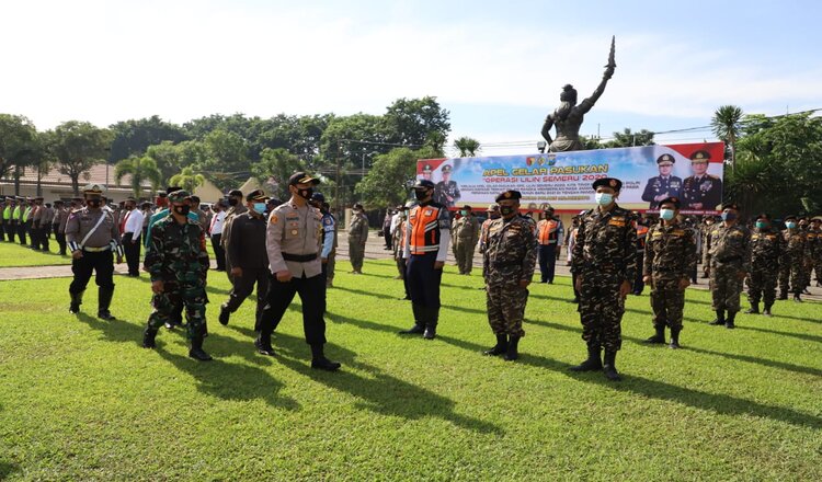 Jelang Nataru, Waka Polres Mojokerto Pimpin Apel Gelar Pasukan Operasi Lilin Semeru 2020