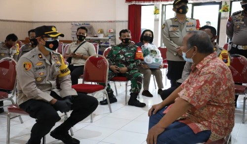 Jelang Natal 2020, Waka Polres Mojokerto Kunjungi Tiga Gereja