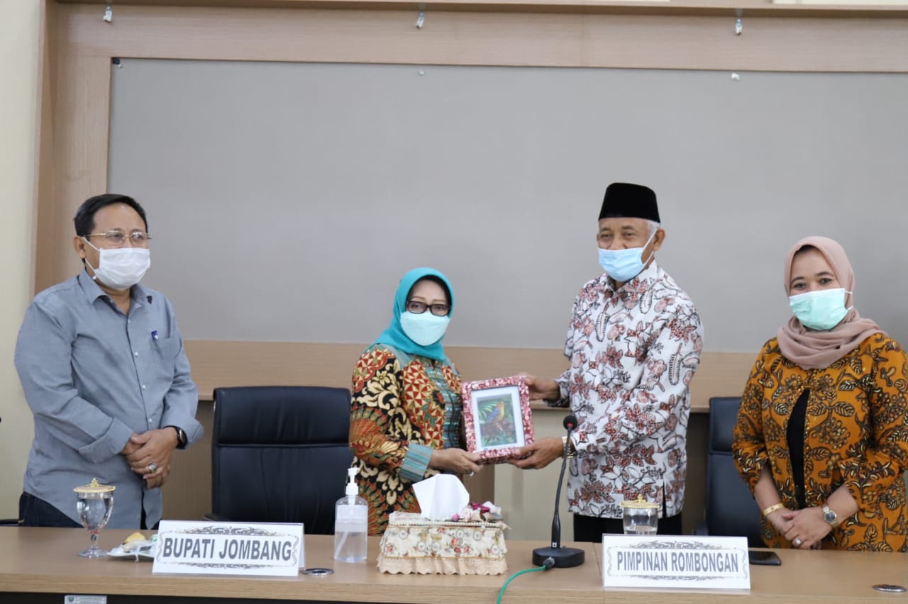 Pemkab  Sleman Studi Banding ke Jombang  , Terkait Management  PDAM 