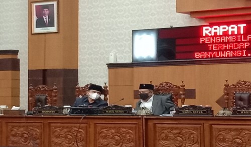 Dua Raperda Disetujui dan Ditetapkan dalam Rapat Paripurna DPRD Banyuwangi