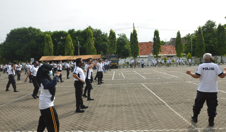 Polres Situbondo Galakkan Olahraga Pagi, Jaga Imunitas Tubuh Tangkal Covid-19