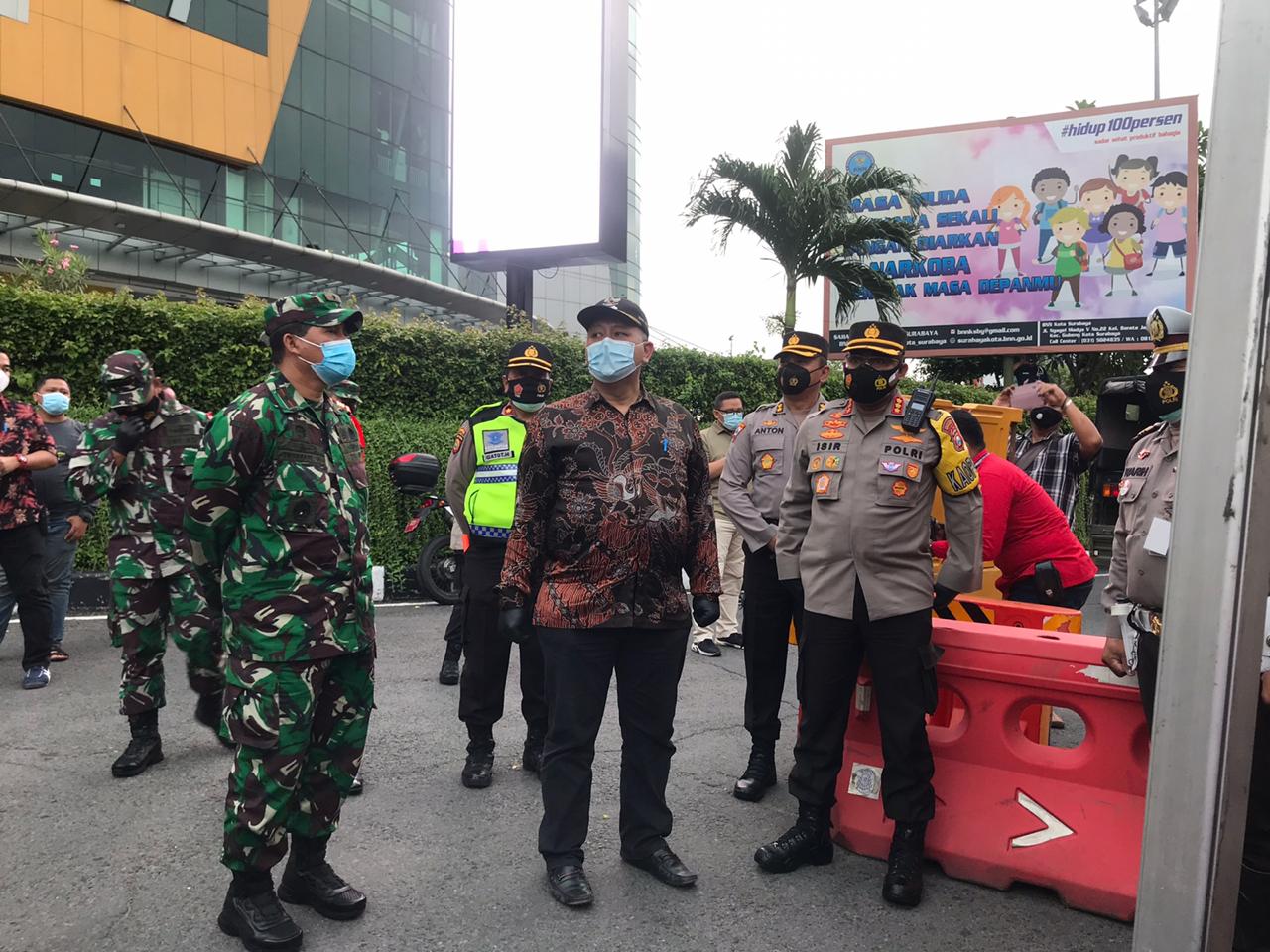 Perbatasan Kota Surabaya Dijaga Ketat, Plt Wali Kota: Warga Tidak Terima, Kita Amankan!