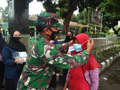 Terjaring Operasi Yustisi, 15 Pelanggar Perbup Disanksi Baca Sholawat Nariyah