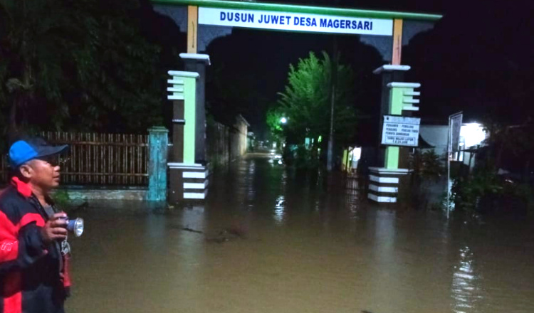 Diguyur Hujan Deras, Desa di Plumpang Tuban Diterjang Banjir Bandang