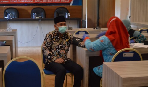 Menjelang Vaksin, Wabup Yoyok Jalani Swab dan Medical Check Up