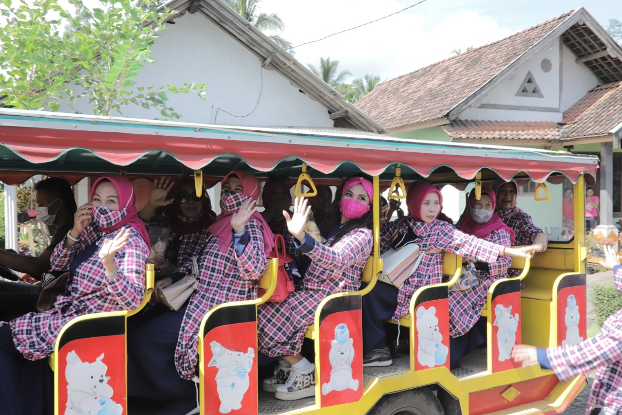 Ibu Bupati Jember Terpilih Promosikan Potensi Wisata dan UMKM Desa Sidomulyo