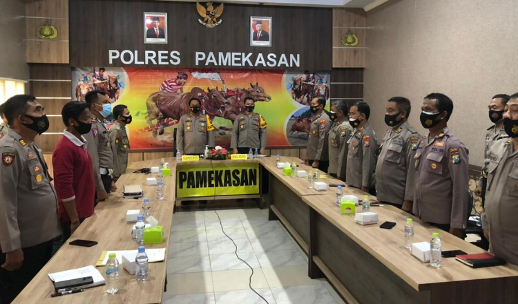 Kapolres Pamekasan Ikuti Commander Wish Kapolri Lewat Vidcon
