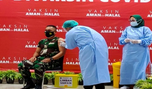 Dandim 0815/Mojokerto, Orang Pertama Terima Vaksin Covid-19 di Kota Mojokerto