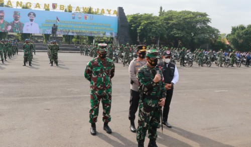 Apel Gelar Pasukan PPKM Mikro Jawa Timur, Perkuat Pengamanan di Tingkat RT/RW 