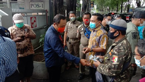 Warga Rungkut Kidul Surabaya Mengeluh Adanya Limbah Debu yang Diduga dari Kawasan PT SIER