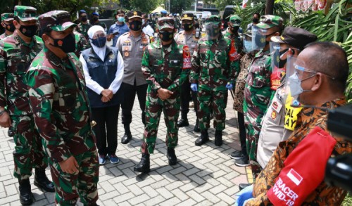 Panglima TNI Intruksikan Bombardir RT Zona Merah dengan Prokes Ketat